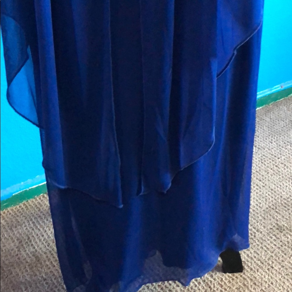 Dress - Picture 4 of 7